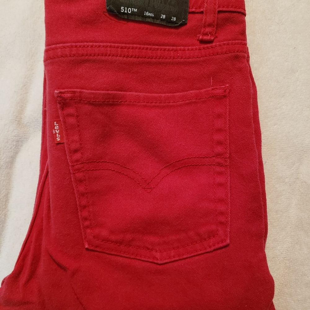 Boys Levi jeans.               1